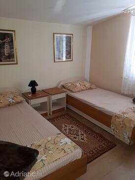 Leiligheter med parkering Nin, Zadar - 5836