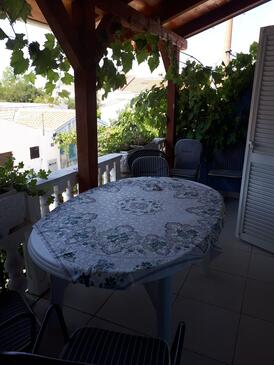 Leiligheter med parkering Nin, Zadar - 5836