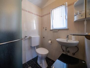Apartments with terrace Nin, North Dalmatia