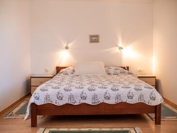 Apartments with terrace Nin, North Dalmatia