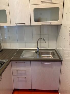 Apartments with terrace Nin, North Dalmatia