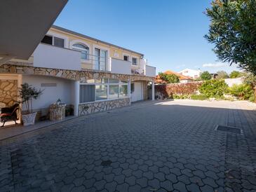 Apartments with terrace Nin, North Dalmatia