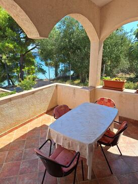 Apartmani uz more Tkon, Pašman - 5840