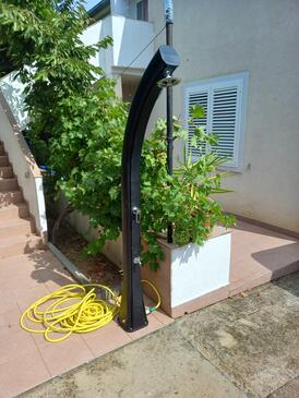 Apartments by the sea Tkon, Pašman - 5840