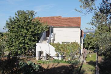 Apartments By The Sea Tkon, Pašman - 5840 - Biograd na Moru