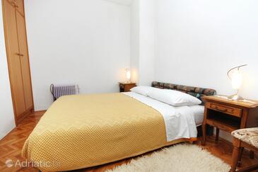 Apartments by the sea Biograd na Moru, Biograd - 5845