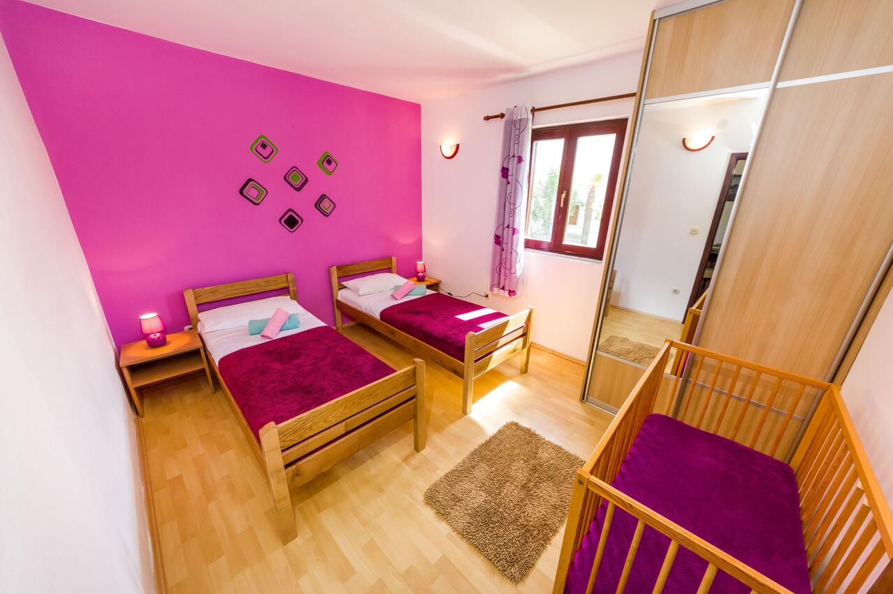 Apartmanok parkolóhellyel Nin, Zadar - 5857