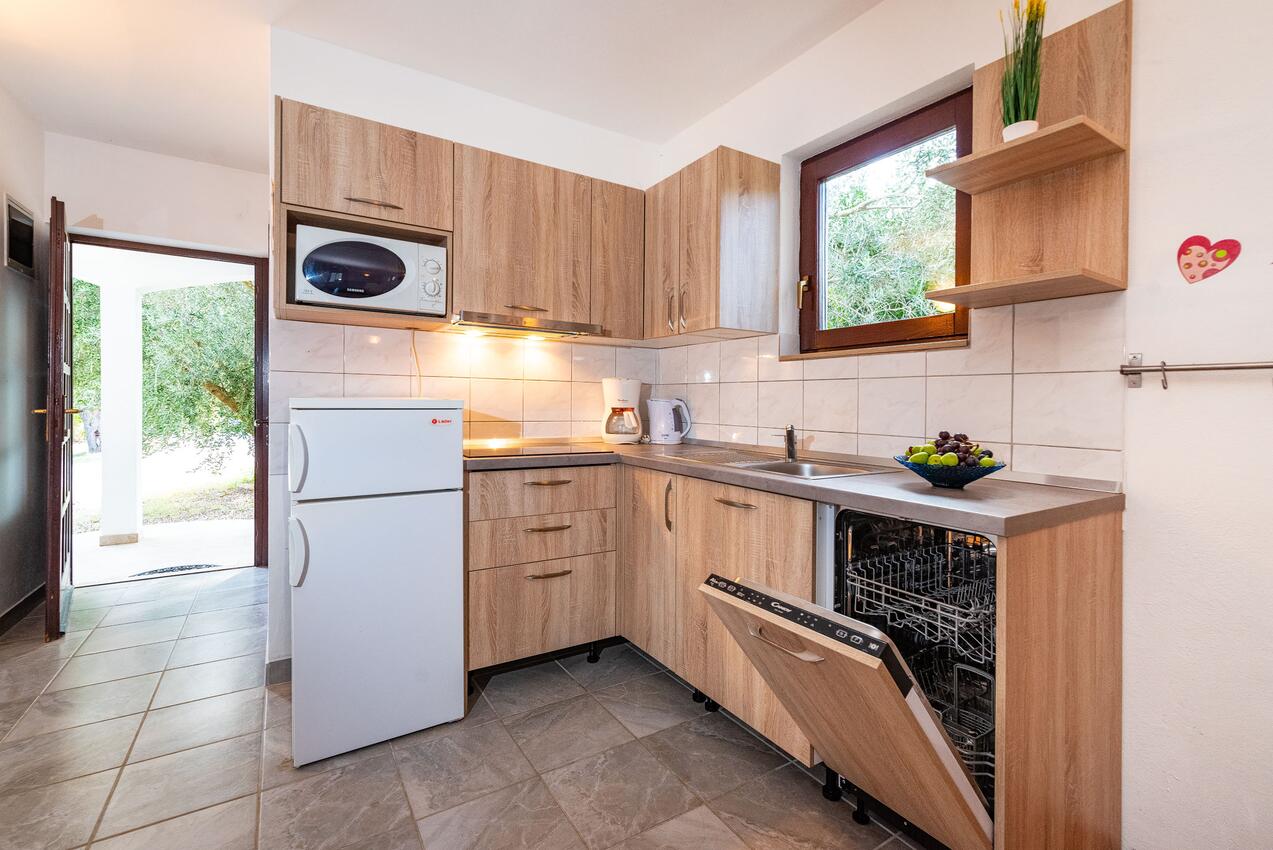 Apartmanok parkolóhellyel Nin, Zadar - 5857
