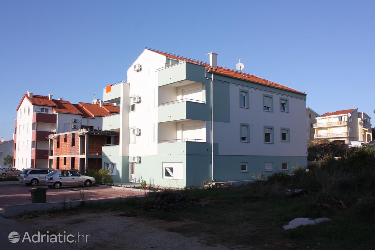 Apartments with parking space Zadar - 5876