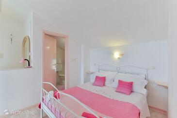 Apartments with parking space Rtina - Stošići, Zadar - 5881