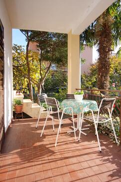 Two bedroom apartment Biograd na Moru, Biograd (A-5899-d(