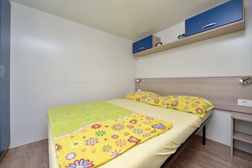 Apartmani s bazenom pogodni za obitelji s djecom Drage, Biograd - 5904