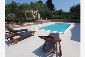 Ferienwohnungen mit Pool für Familien Drage, Biograd - 5904