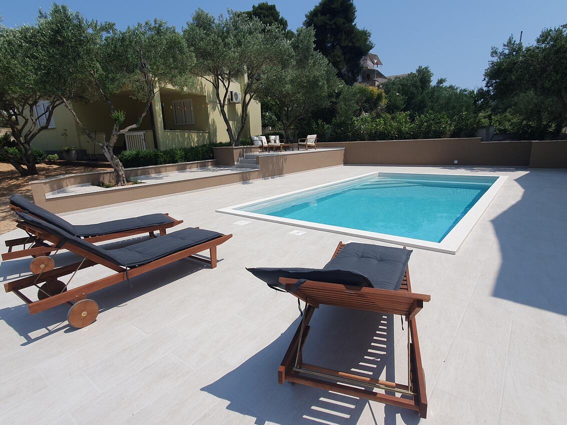 Ferienwohnungen mit Pool für Familien Drage, Biograd - 5904