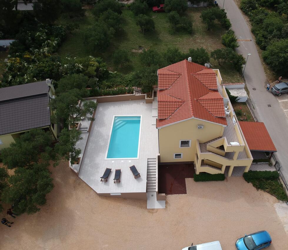Apartmani s bazenom pogodni za obitelji s djecom Drage, Biograd - 5904