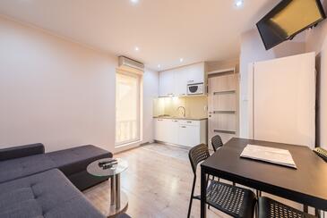 Apartamentos y habitaciones con piscina Sukosan, Zadar - 5906