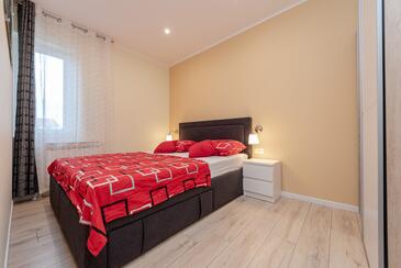 Apartments and rooms with a swimming pool Sukošan, Zadar - 5906