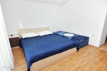 Apartments by the sea Bibinje, Zadar - 5916