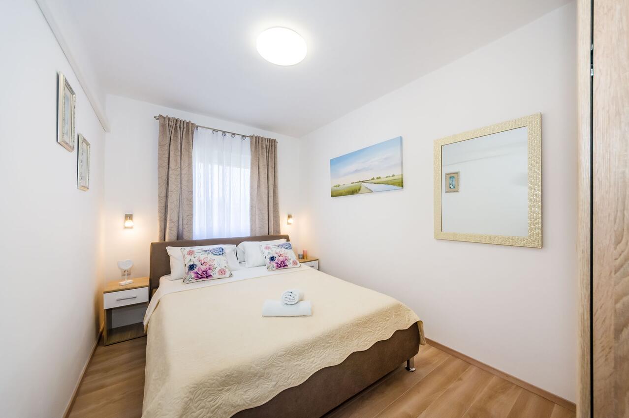 Apartmány s parkovištěm Nin, Zadar - 5936