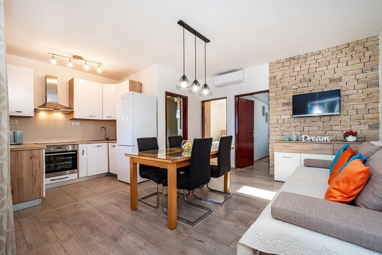 Apartmány s parkovištěm Nin, Zadar - 5936