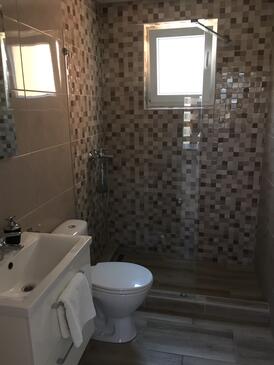 Apartments with terrace Nin, North Dalmatia