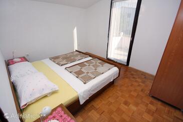 Apartments with parking space Vrsi - Mulo, Zadar - 5938
