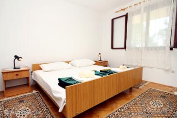 Ferienwohnungen am Meer Zavala, Hvar - 594