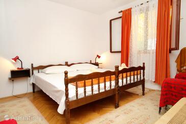 Apartments by the sea Zavala, Hvar - 594