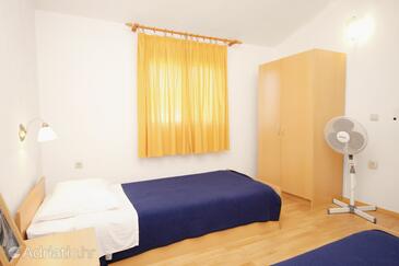 Družinski apartmaji ob morju Vinišće, Trogir - 5946