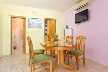 Apartments and rooms with parking space Marina, Trogir - 5953