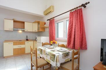 1-Zimmer-Ferienwohnung Marina, Trogir (A-5953-d)