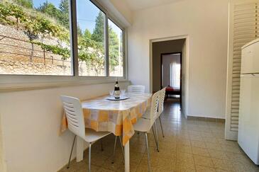 Apartments with parking space Mimice, Omiš - 5958