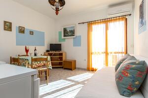 One bedroom apartment Seget Vranjica, Trogir (A-5964-a)