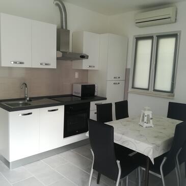 Ferienwohnungen mit Parkplatz Seget Vranjica (Trogir) - 5966