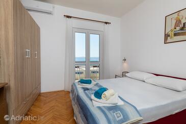 Apartments with parking space Pisak, Omiš - 5975