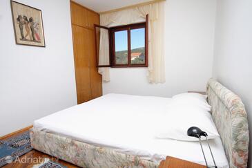 Ferienwohnungen am Meer Vinisce, Trogir - 5980