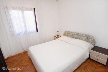 Ferienwohnungen am Meer Vinisce, Trogir - 5980