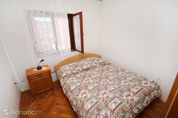 Ferienwohnungen am Meer Vinisce, Trogir - 5980