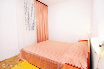 Apartments by the sea Vinišće, Trogir - 5981