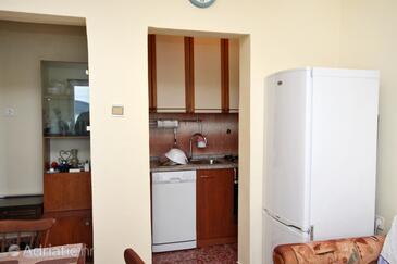 Apartments by the sea Vinišće, Trogir - 5981