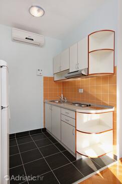 Apartmani uz more Duće, Omiš - 5987