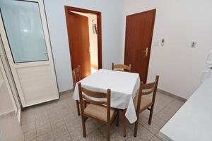 Dvosobni apartman Duće, Omiš (A-5987-e)