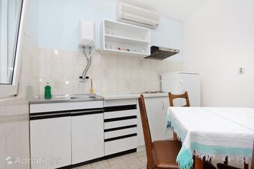 Apartments by the sea Duće, Omiš - 5987