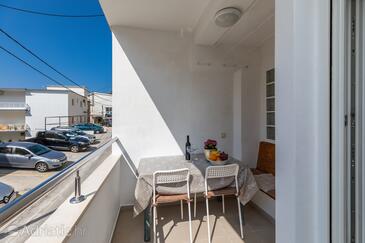 Apartmanok parkolóhellyel Omis - 5988