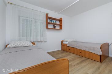 Apartmanok parkolóhellyel Omis - 5988