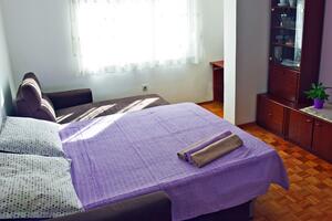 Dvosobni apartman Omiš (A-5988-a)