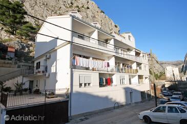 Omiš, Omiš, Overnatting 5988 - Leiligheter med sandstrand.