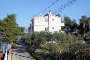 Apartamenty z parkingiem Slatine, Ciovo - 5999