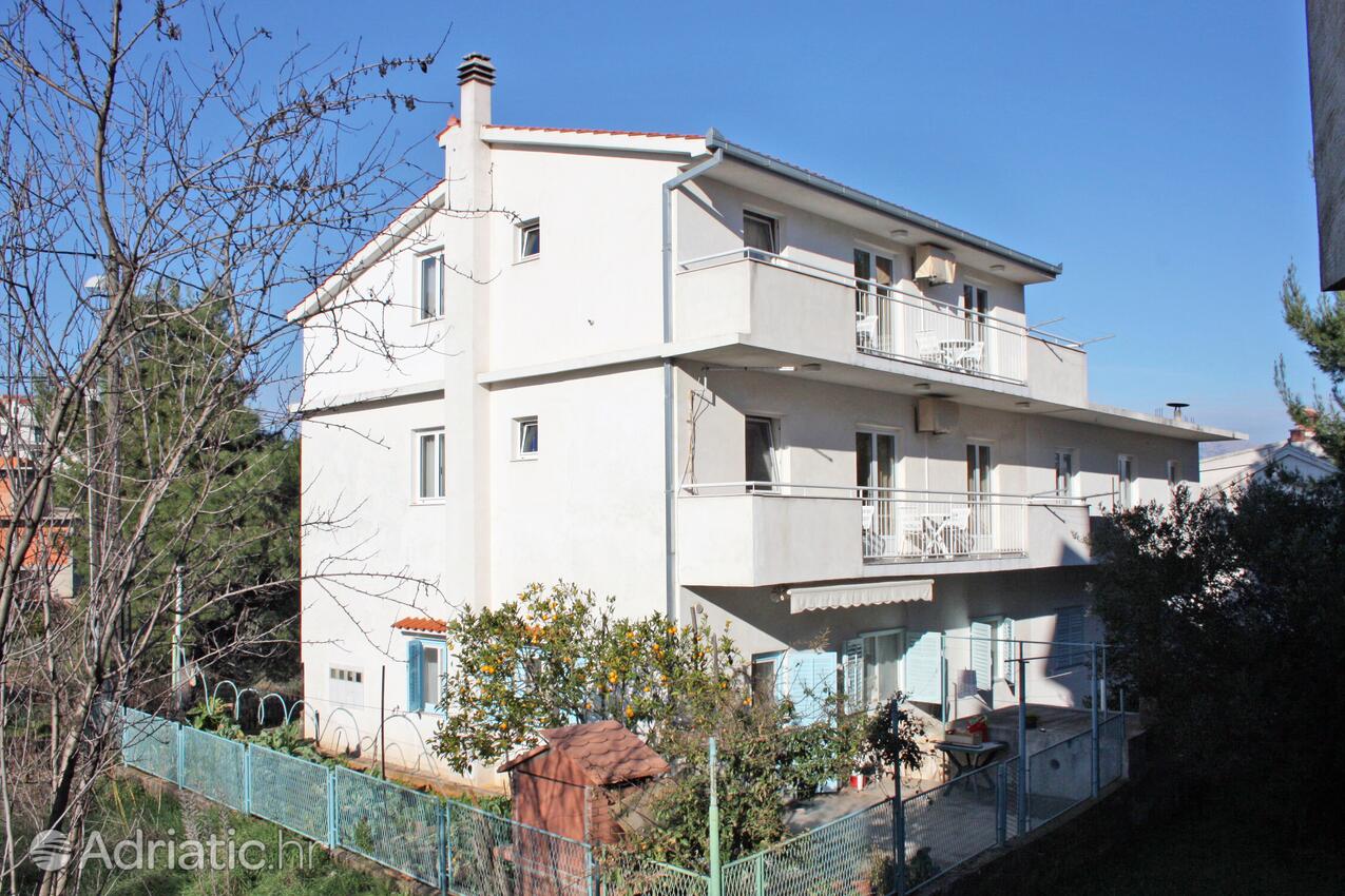 Appartamenti con parcheggio Slatine, Bua - Čiovo - 5999