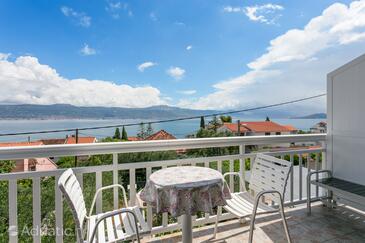 Apartmanok a tenger mellett Slatine, Ciovo - 6000